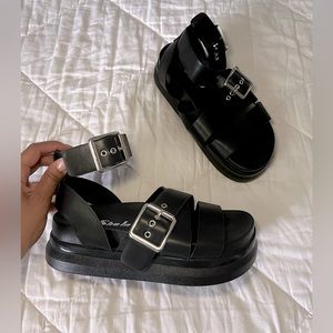 Chunky Buckle Strap Platform Sandals
